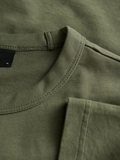 Men's Moment tee thrill green