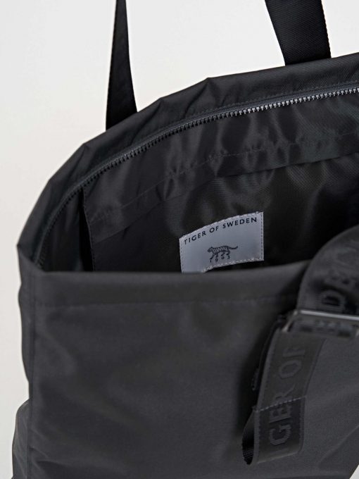 Tiger of Sweden Blaue Travel Bag Black