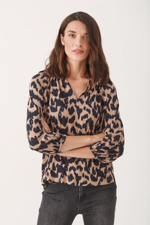 Part Two Milea T-shirt Dark Navy Ikat Leo Print