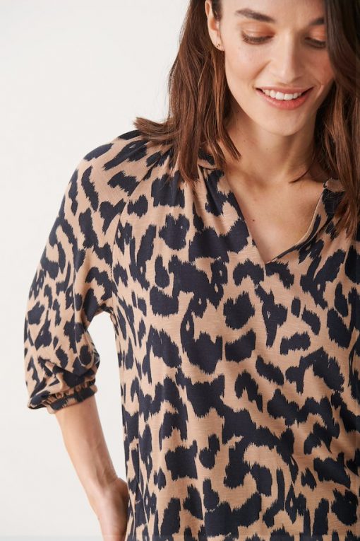 Part Two Milea T-shirt Dark Navy Ikat Leo Print