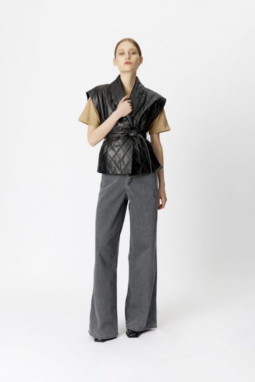 Gestuz Lovagz waistcoat Black
