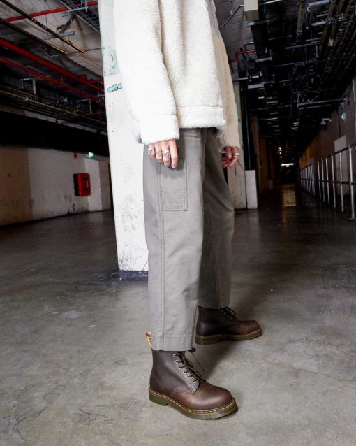 Dr. Martens Grazy Horse Brown