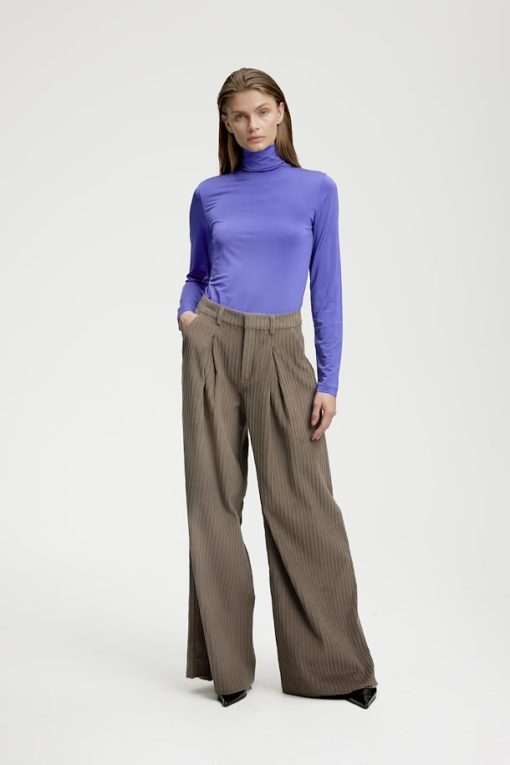 Gestuz Ellisgz Rollneck Purple Opulence