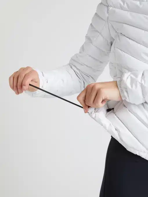 Peak Performance Frost Down Hood Jacket Women Offwhite