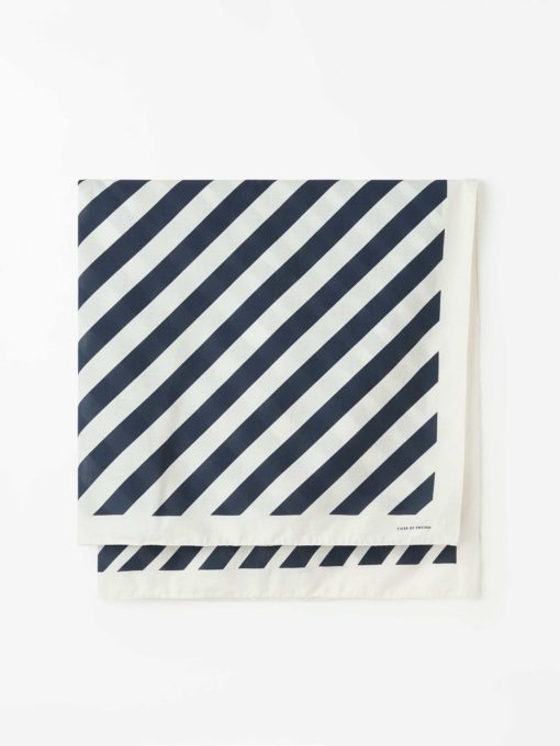 Tiger of Sweden Harmat Scarf Night Grape