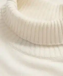 Oscar Jacobson Salim Rollneck White