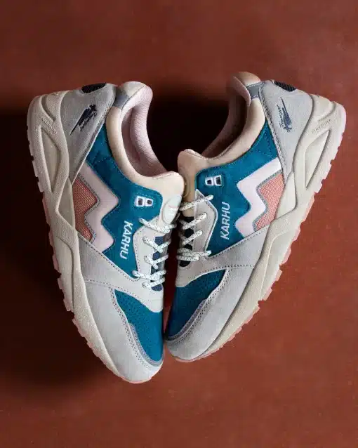 Karhu Aria 95 Silver Lining/Peach Whip