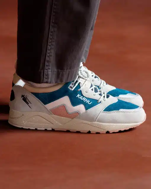 Karhu Aria 95 Silver Lining/Peach Whip