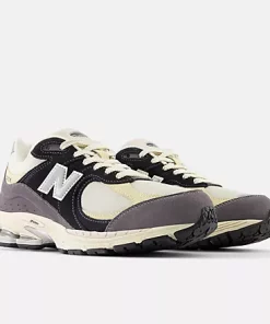 New balance 2002 Magnet With Timberwolf And Sandstone