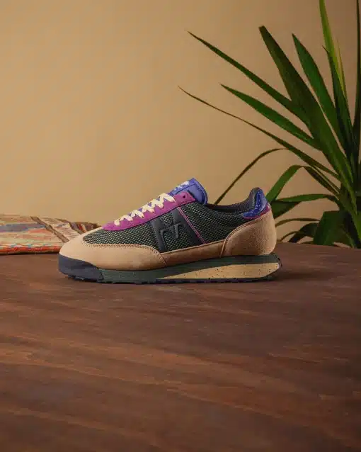 Karhu Mestari Control Irish Cream/India Ink