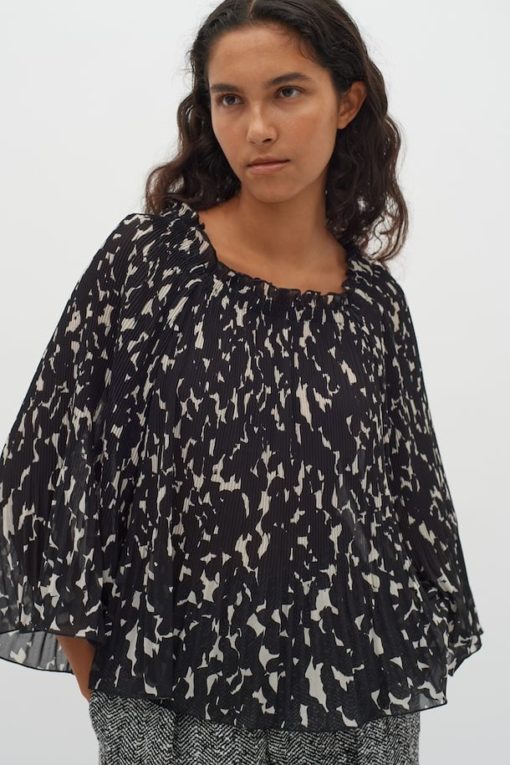 InWear Lendra Blouse Graphic Plisse Strokes