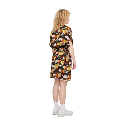 Makia Woman Bouquet Dress Flowers