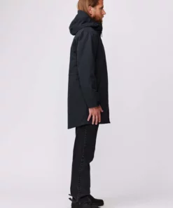 Makia Glacier Parka Black