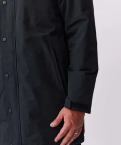 Makia Glacier Parka Black