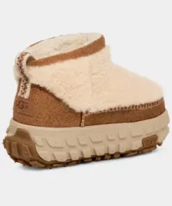 UGG All Gender Venture Daze Ultra Mini Cozy Boot Natural