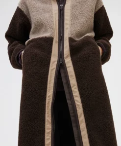 Peak Performance Heavy Piile Oversized Long Women Avid Beige/Cliff Edge