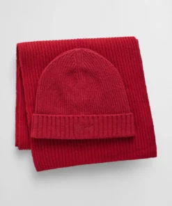 Gant Woman Script Beanie & Scarf Gift Set Cherry Red