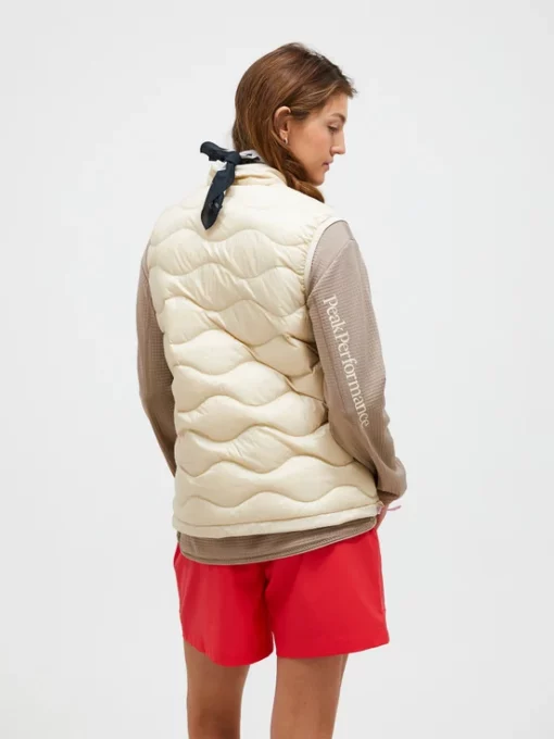 Peak Performance Helium Utility Down Vest Women Sand Fog/Sunny Adventure