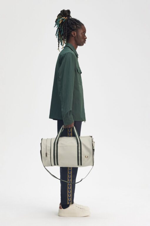 Fred Perry Classic Barrel bag Ecru/Night Green