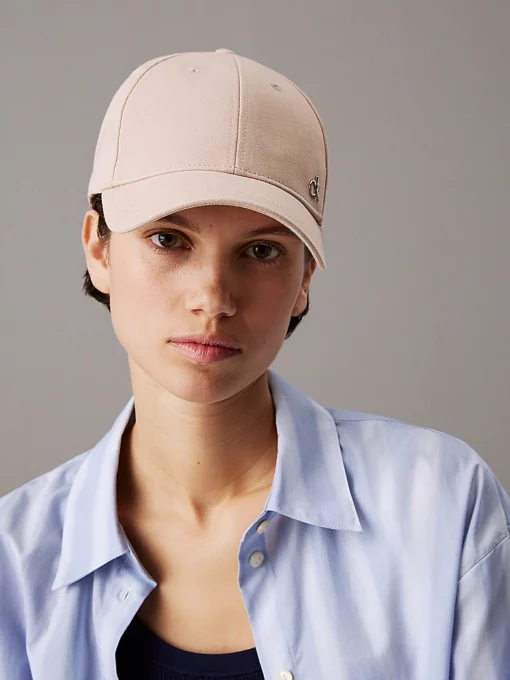 Calvin Klein Metal Logo Twill Cap Doeskin