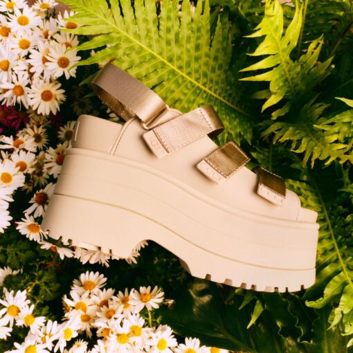 UGG Women's GoldenRise Sandal Mustard Seed