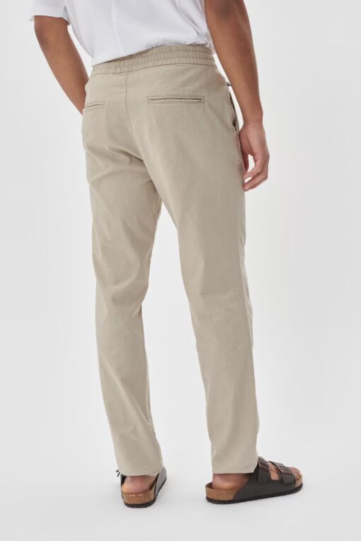 Matinique MAbarton Linen Trousers Plaza Taupe