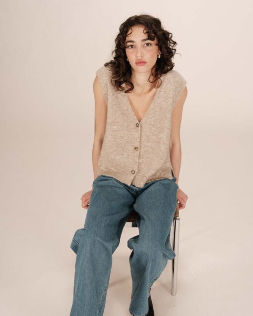 Grace & Mila Santa Knit Vest Beige