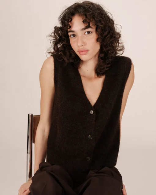 Grace & Mila Santa Knit Vest Chocolate
