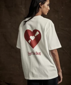 Aveny Berkeley Tee Feel The Beat Almost White