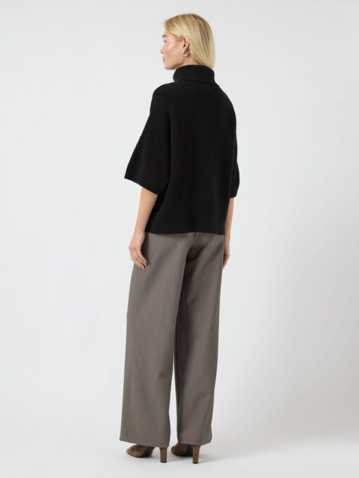 Yasemila Wool Knit Pullover Black