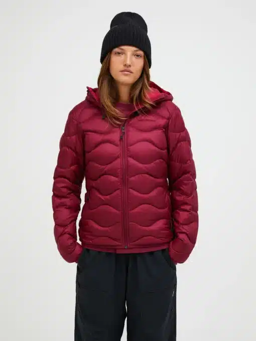 Peak Performance Helium Down Hood Jacket Women Vertical Zenith/Tech Burgundy