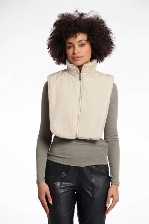 Rino & Pelle Nura Reversible Bib With Faux Fur Birch