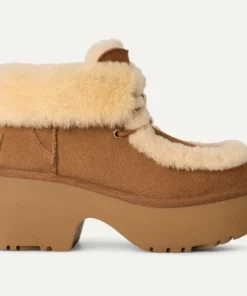 UGG Women's Classic Esmee Lace Up Boot Chestnut