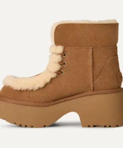 UGG Women's Classic Esmee Lace Up Boot Chestnut