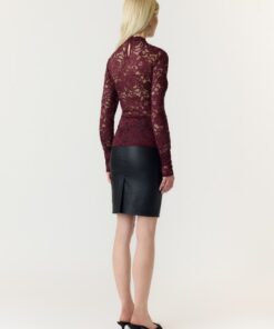Y.A.S YASLacey LS Lace Top Port Royale
