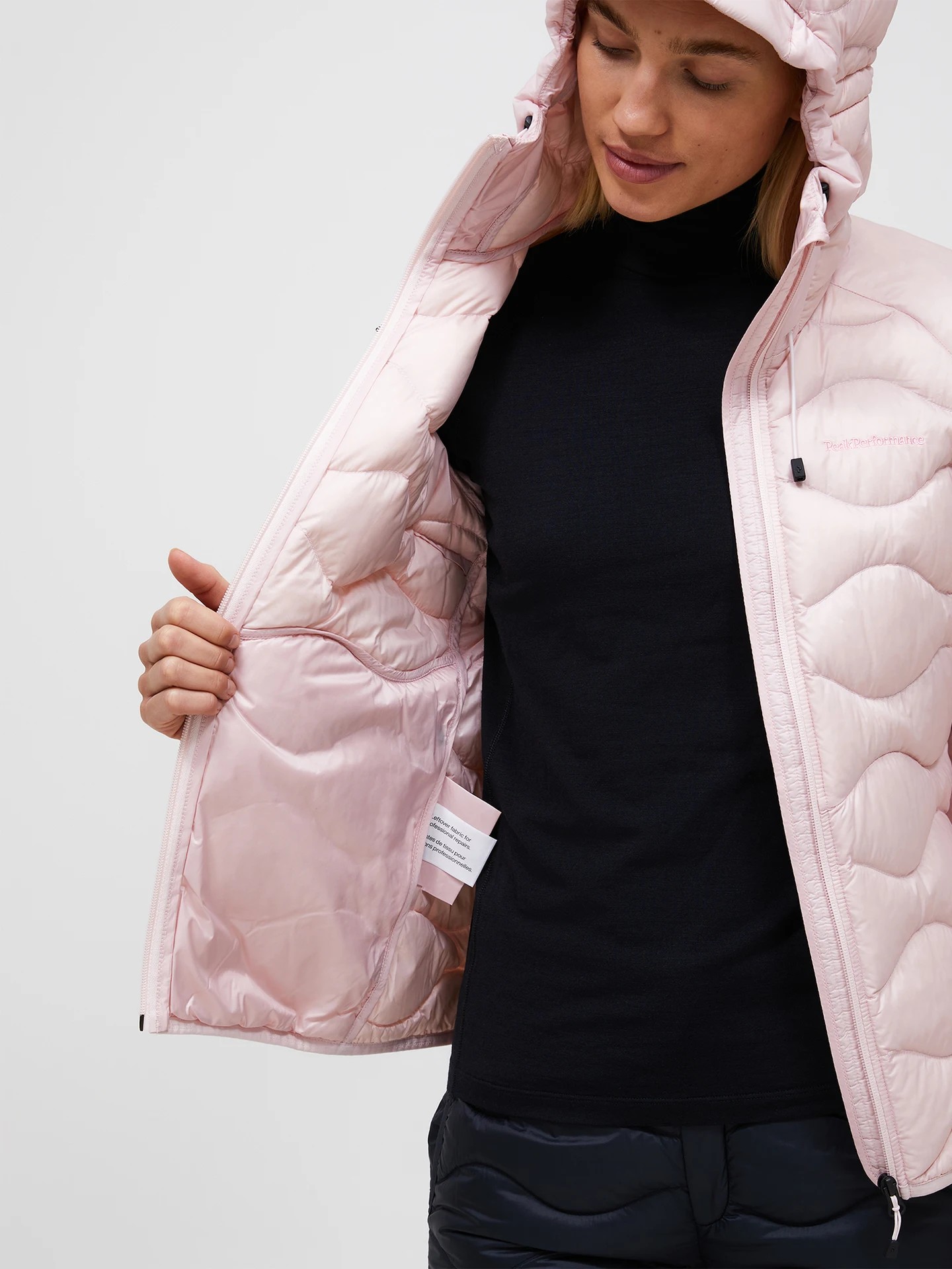 Peak Performance Helium Down Hood Jacket Women Frosted Blossom