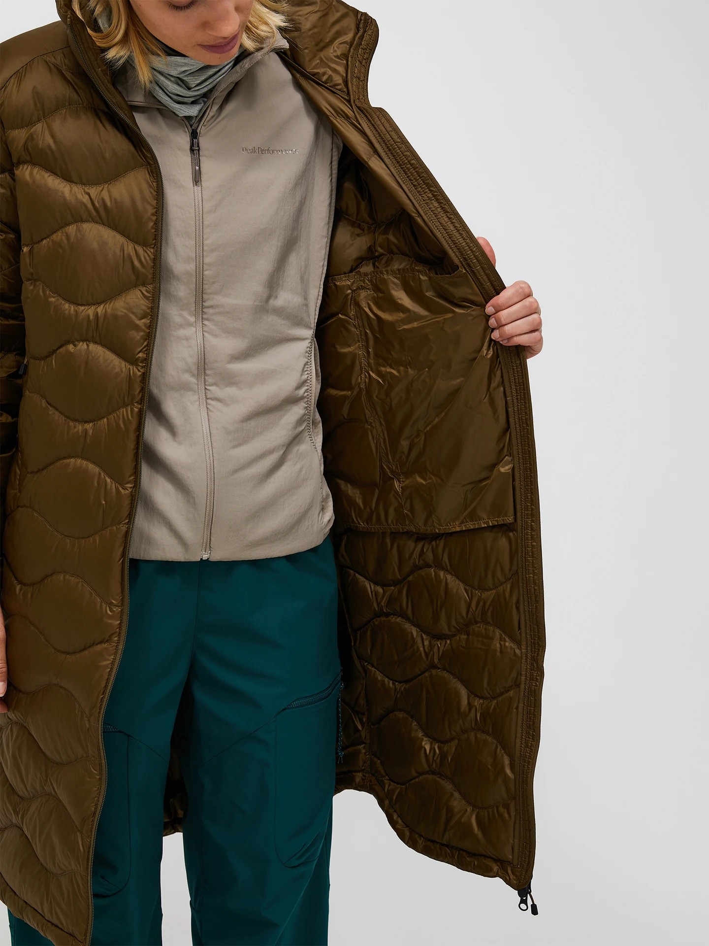 Peak Performance Helium Down Coat Women Meadow Moss
