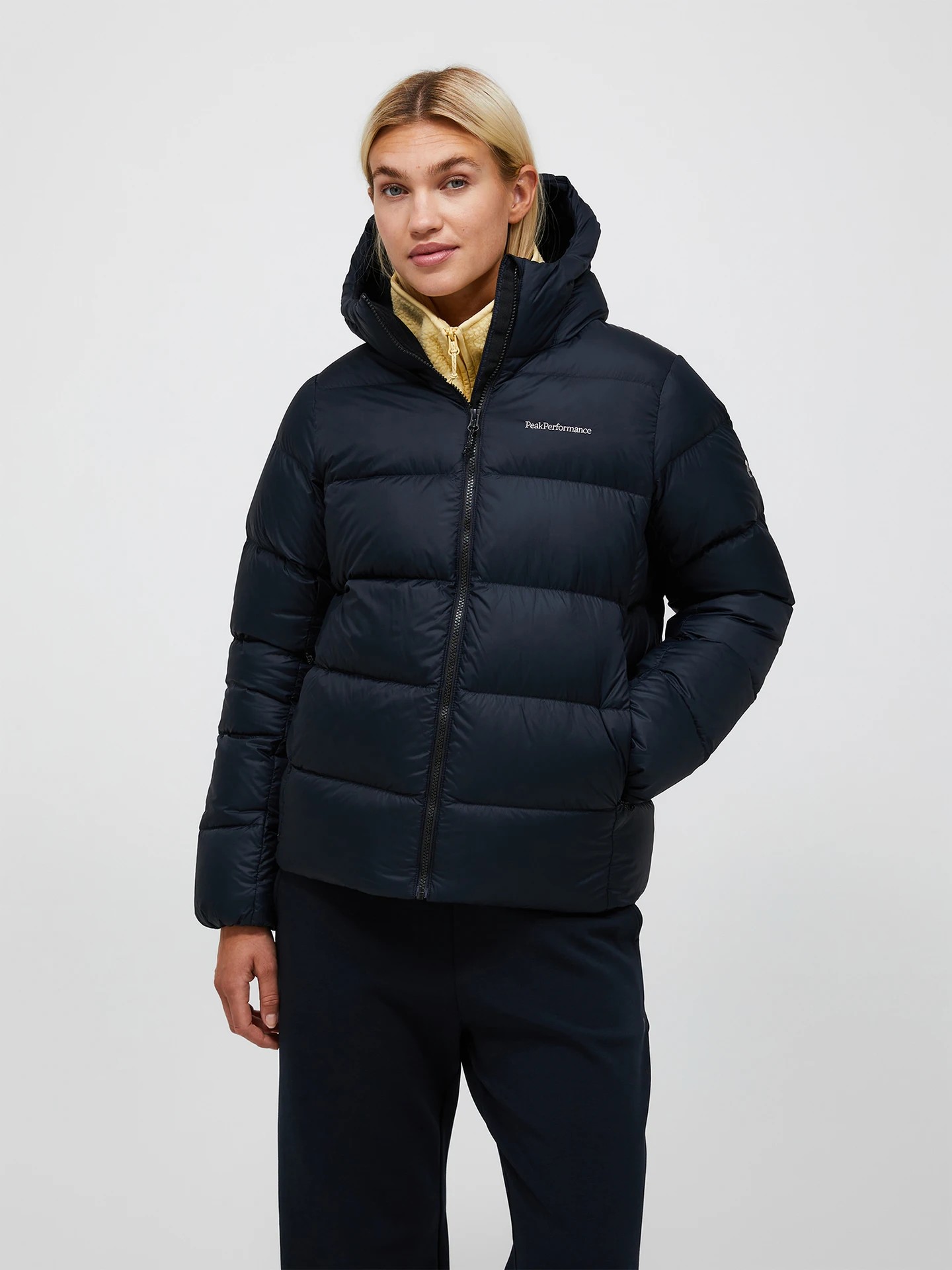 Peak Performance Frost Down Puffer Jacket Women Black