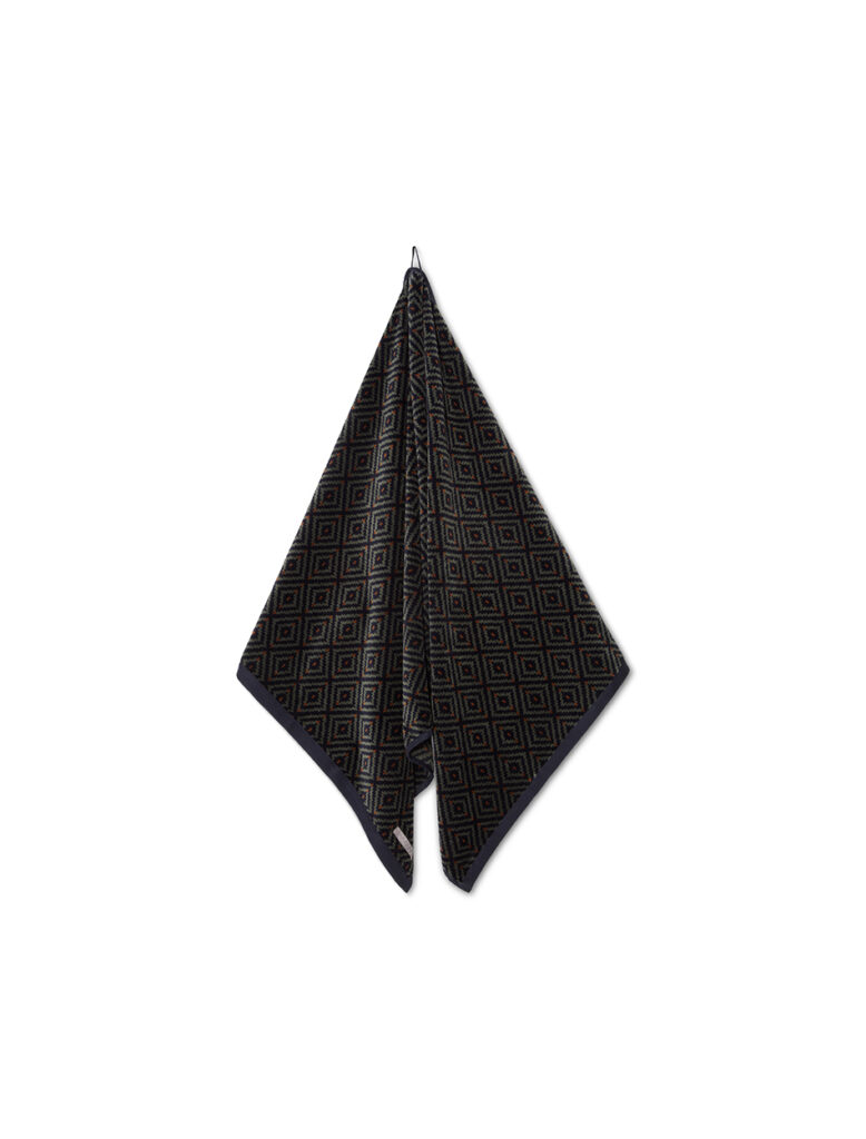 Pelle Vaväre Bath Towel Seskarö 70×140 Dark Blue/Green/Cognac