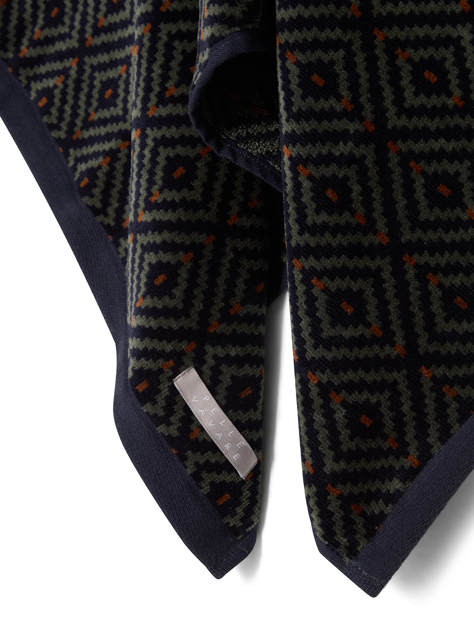 Pelle Vaväre Bath Towel Seskarö 70×140 Dark Blue/Green/Cognac