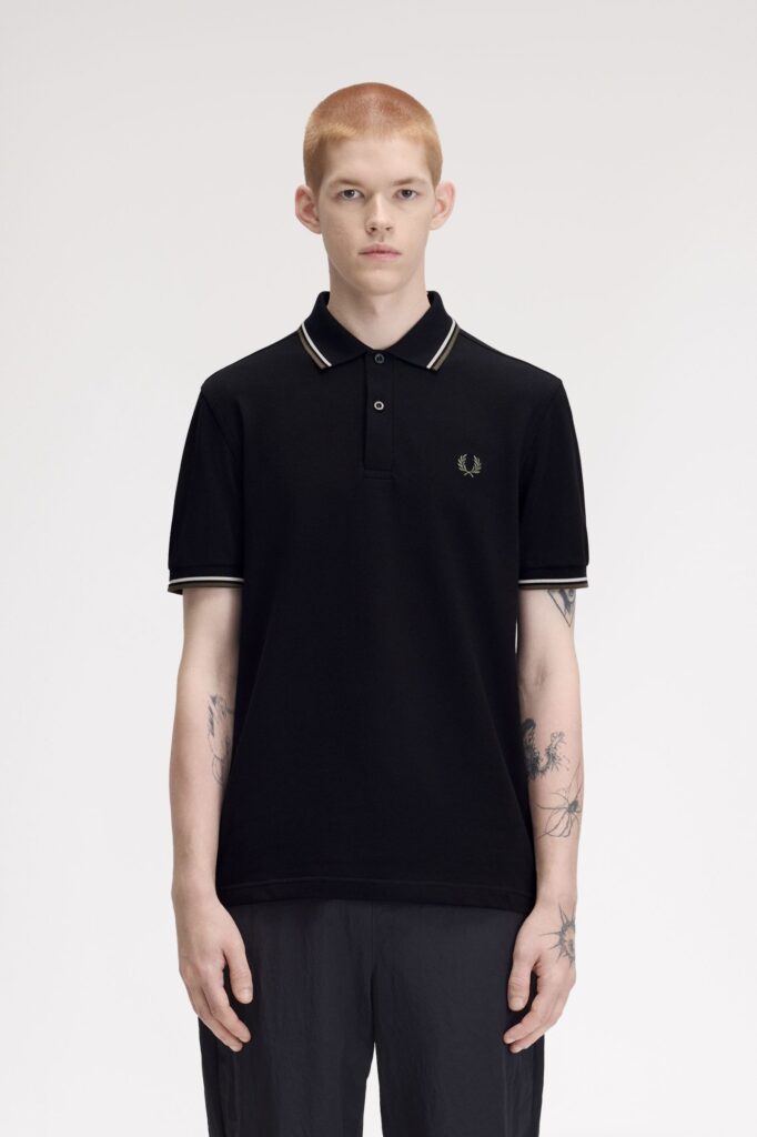 Fred Perry The Fred Perry Shirt Black / Ecru / Laurel Wreath Green